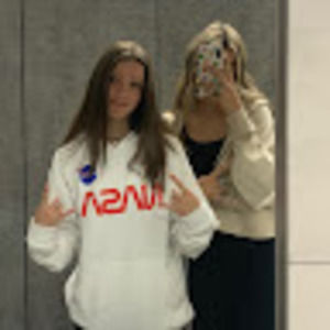 Meet your Posher, Avery